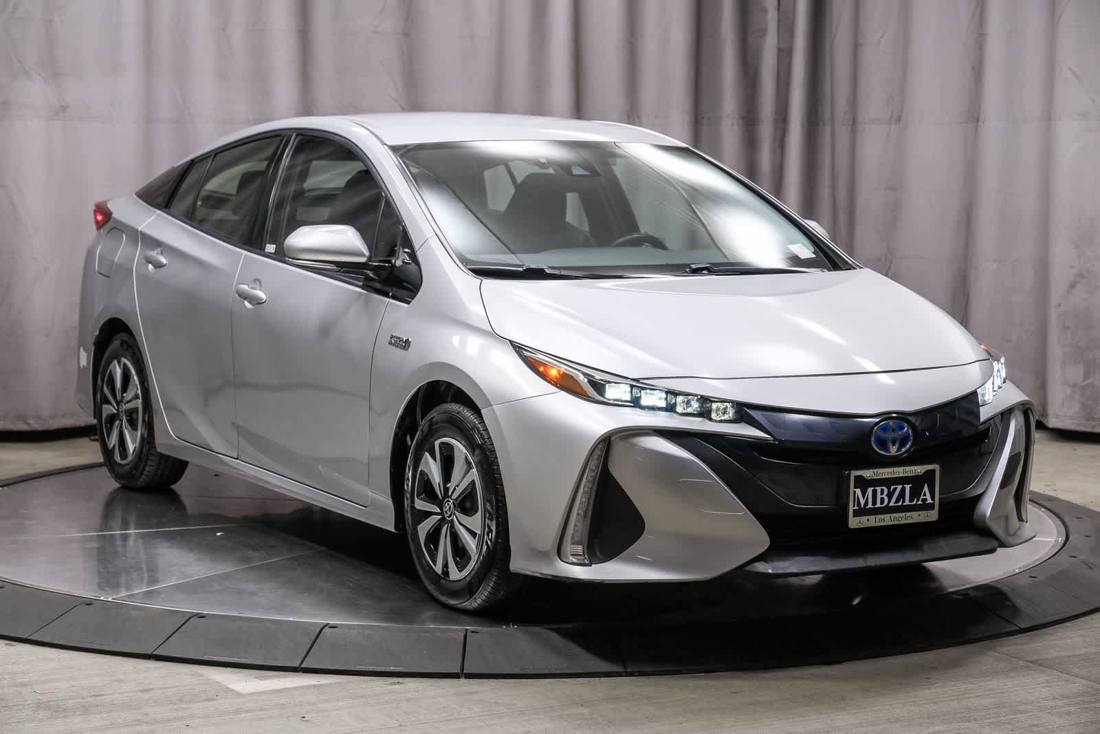 Used 2017 Toyota Prius Prime Plus image 5
