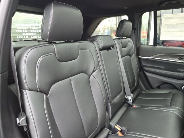 New 2026 Jeep Grand Cherokee Limited image 41