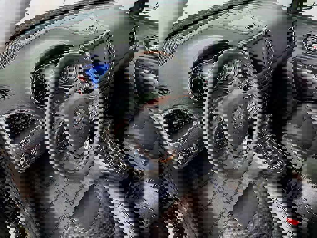 Used 2022 Jeep Cherokee Latitude Lux w/ Sun & Sound Group image 2