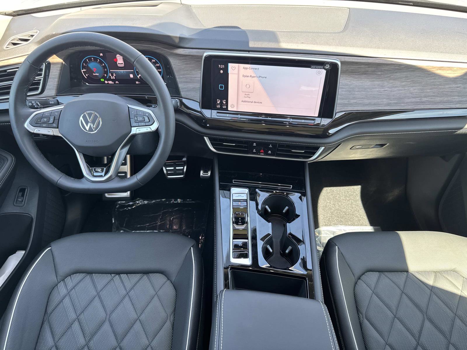New 2026 Volkswagen Atlas SEL Premium R-Line image 9