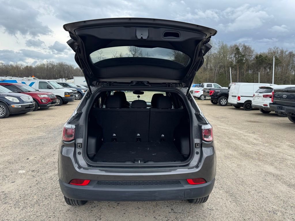 Used 2023 Jeep Compass Sport image 12