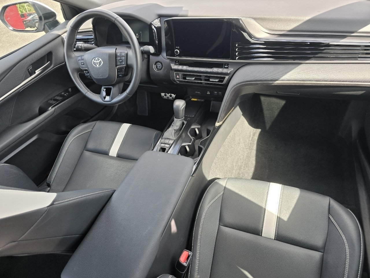 Certified 2025 Toyota Camry SE FWD image 21