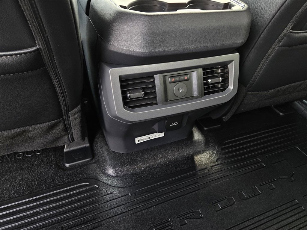 New 2026 Ford F250 Lariat w/ Black Appearance Package image 8