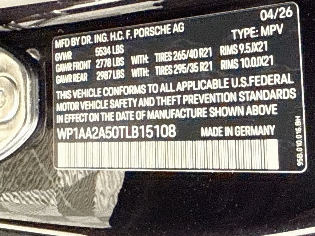New 2026 Porsche Macan AWD/4WD image 33