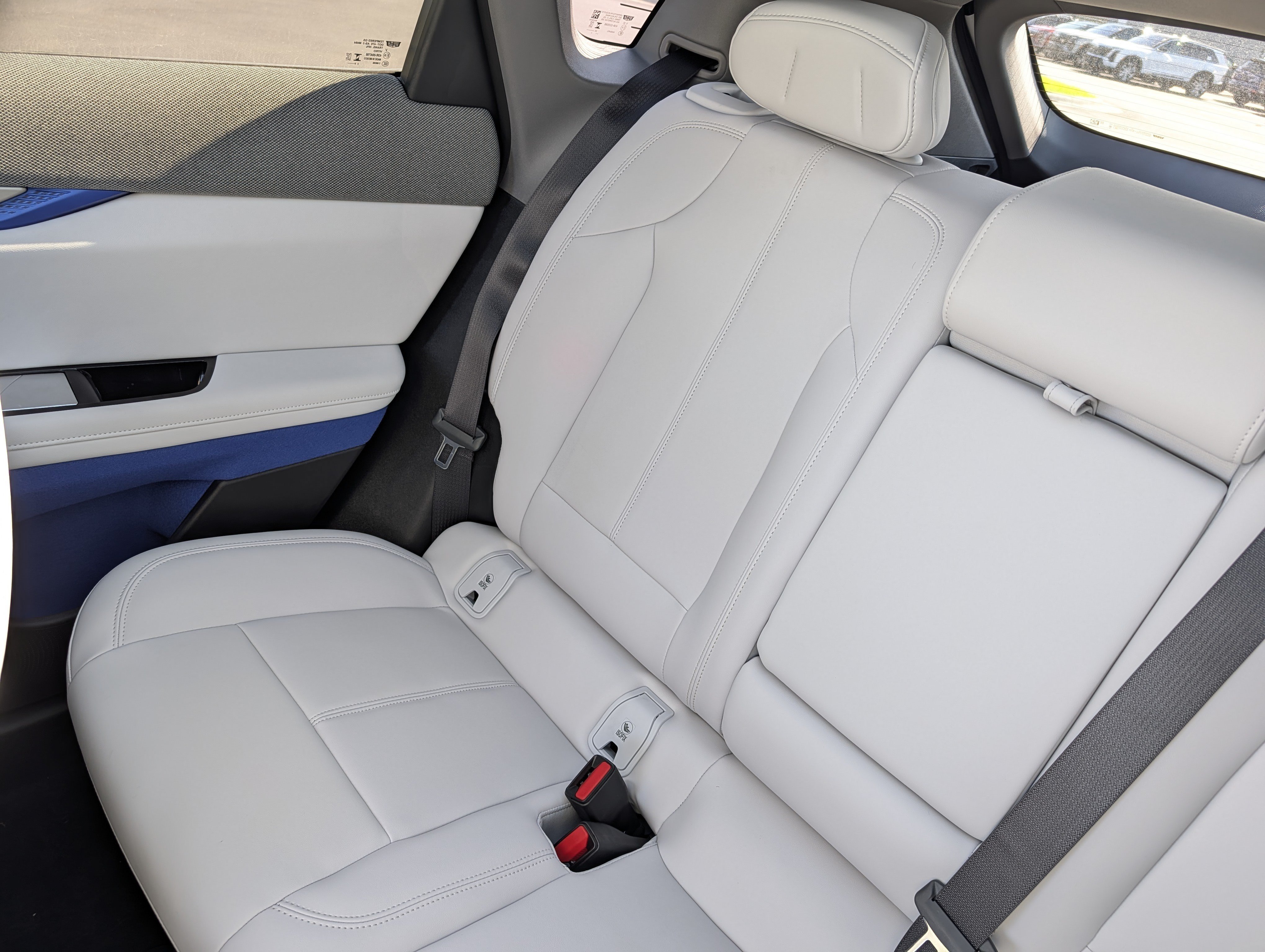 New 2027 Cadillac Optiq Luxury w/ LPO, Floor Liner Package AWD/4WD image 13
