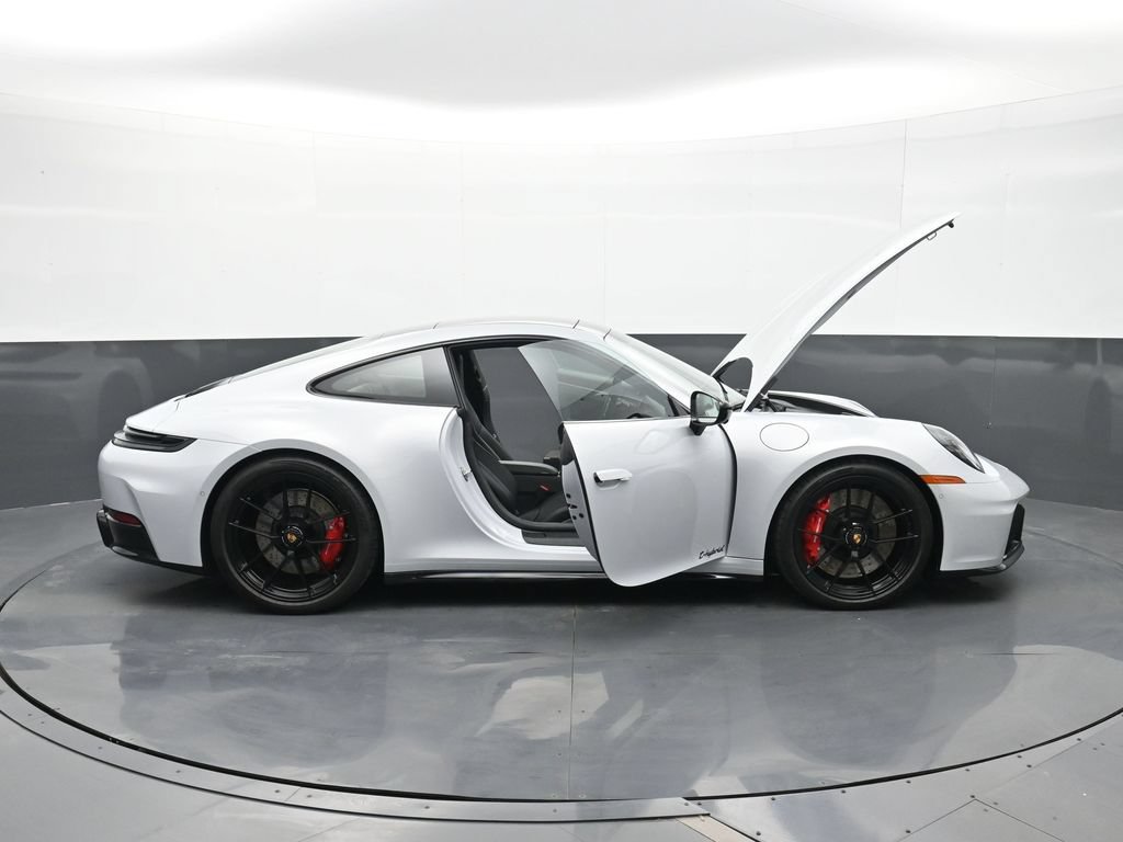 Certified 2026 Porsche 911 Carrera 4 GTS AWD/4WD image 29