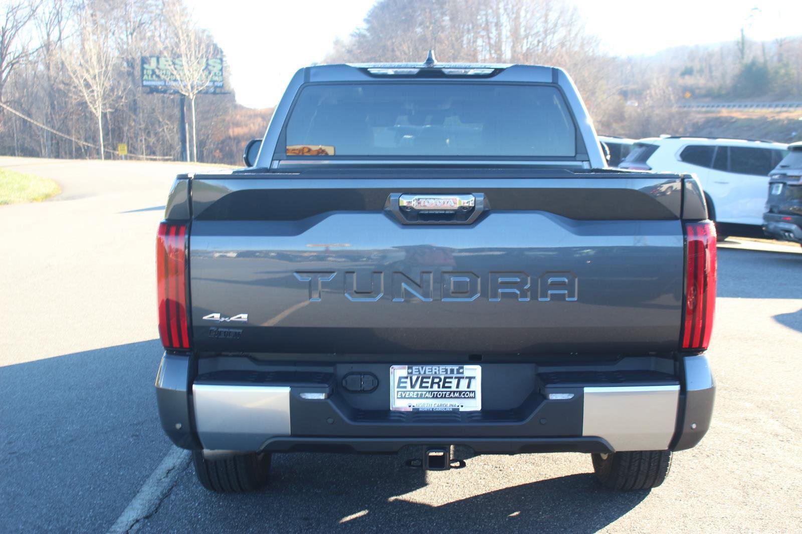 Used 2024 Toyota Tundra Limited w/ Power Package image 6