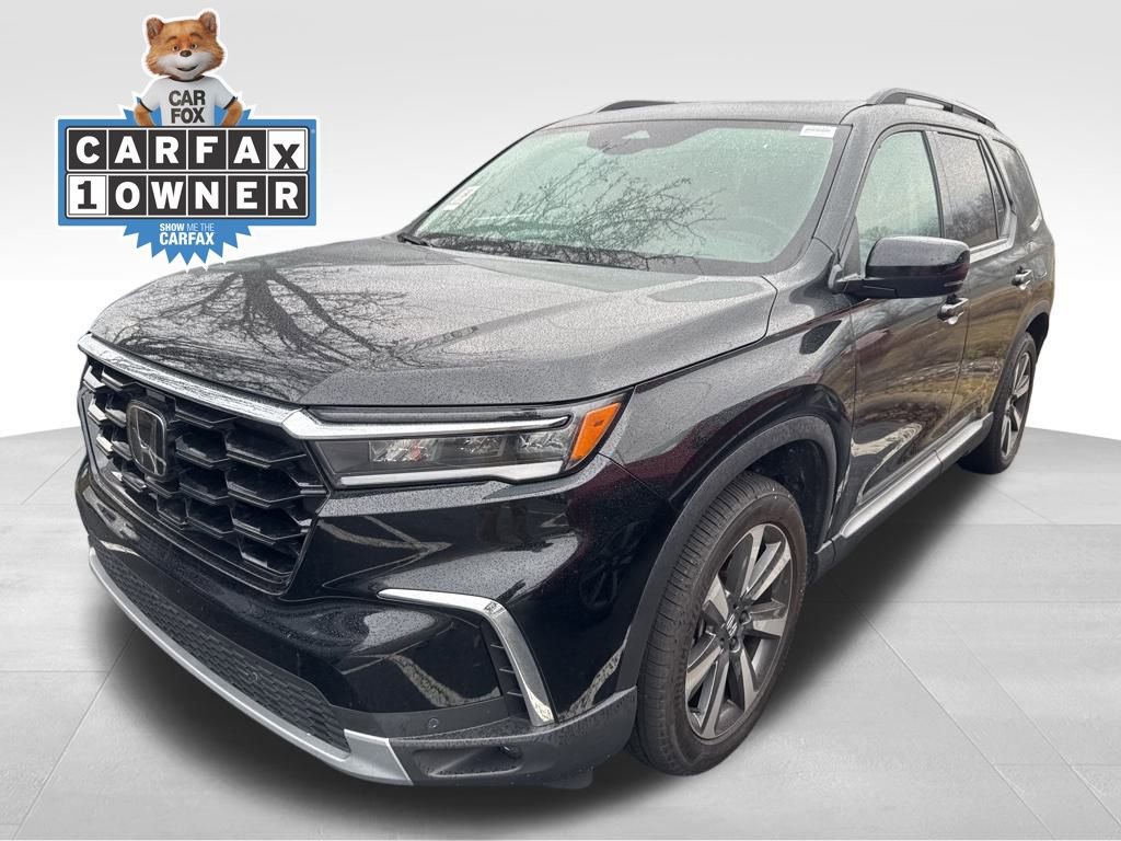 Used 2024 Honda Pilot Touring image 3