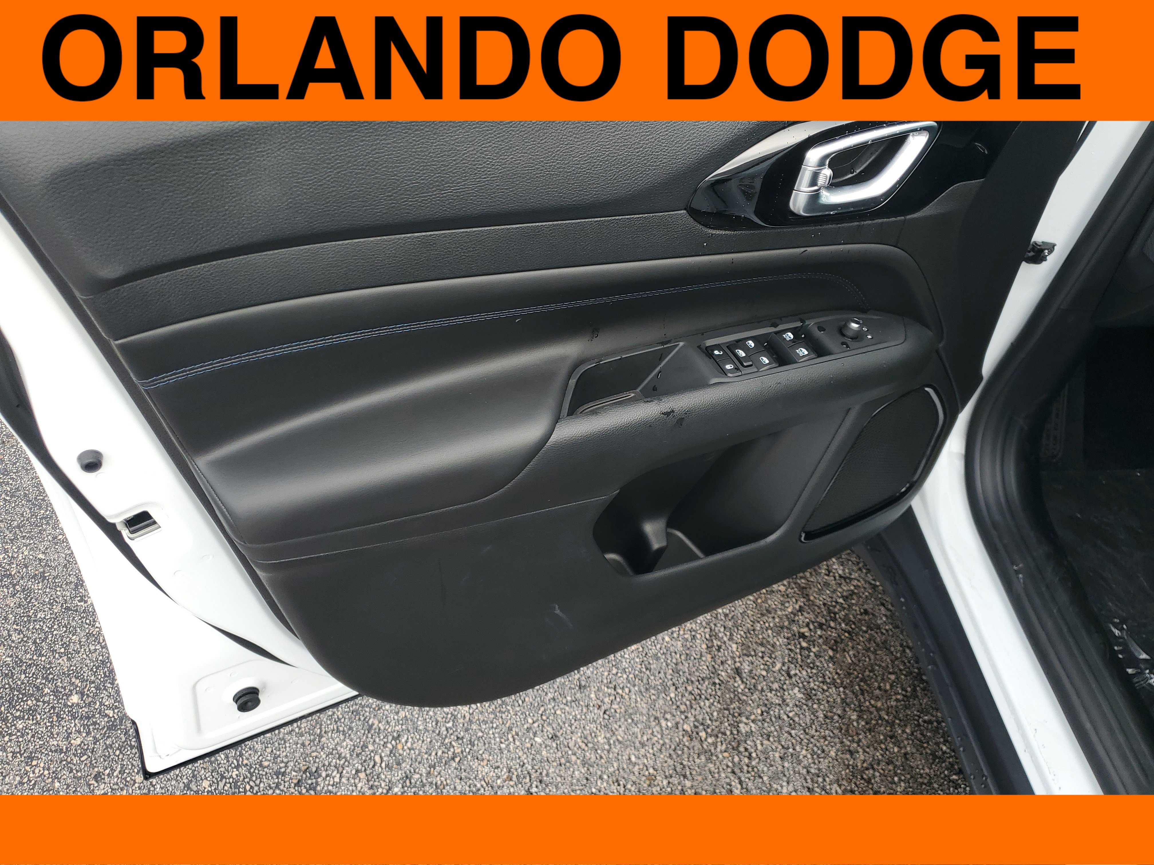 New 2026 Jeep Compass Latitude image 12