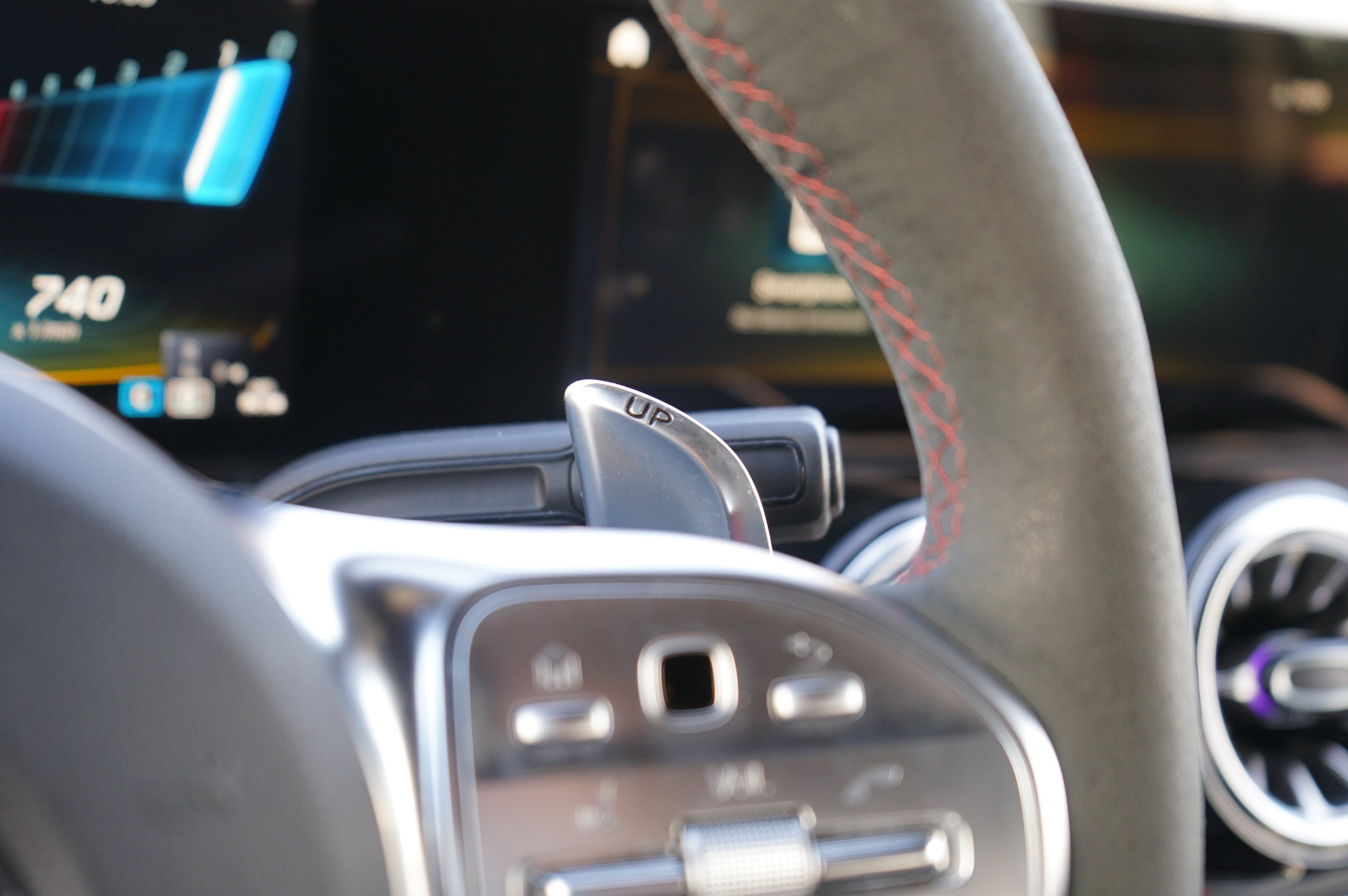 Used 2023 Mercedes-Benz GLB 35 AMG 4MATIC w/ Premium Package image 37
