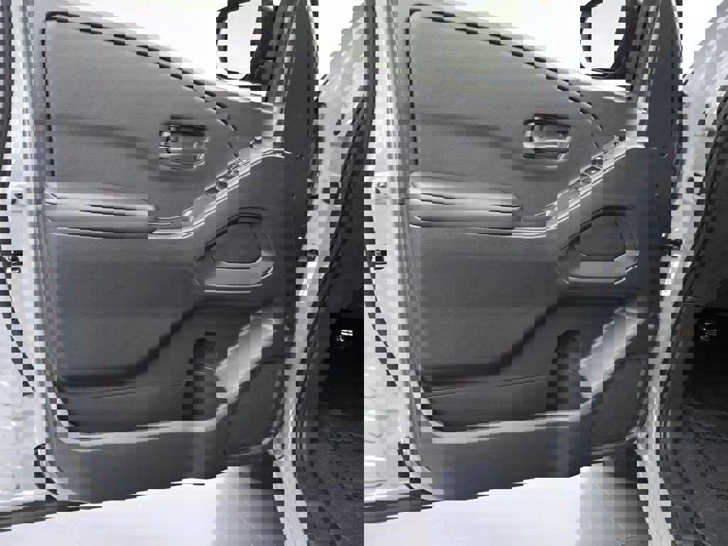 New 2026 Nissan Frontier SV image 11