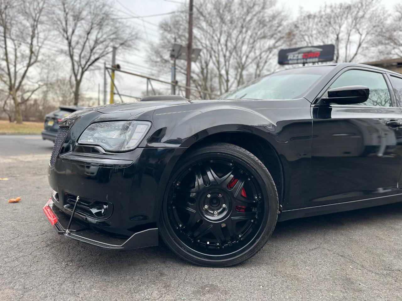 Used 2014 Chrysler 300 C RWD image 7