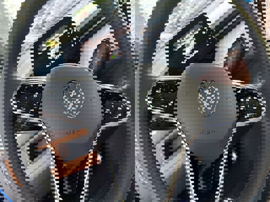 New 2025 Volkswagen ID. Buzz Pro S Plus image 19