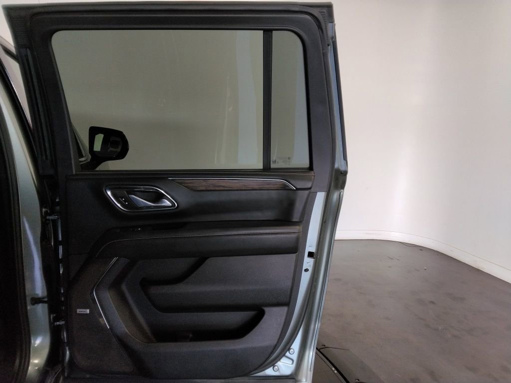 Used 2023 Chevrolet Suburban Premier image 45