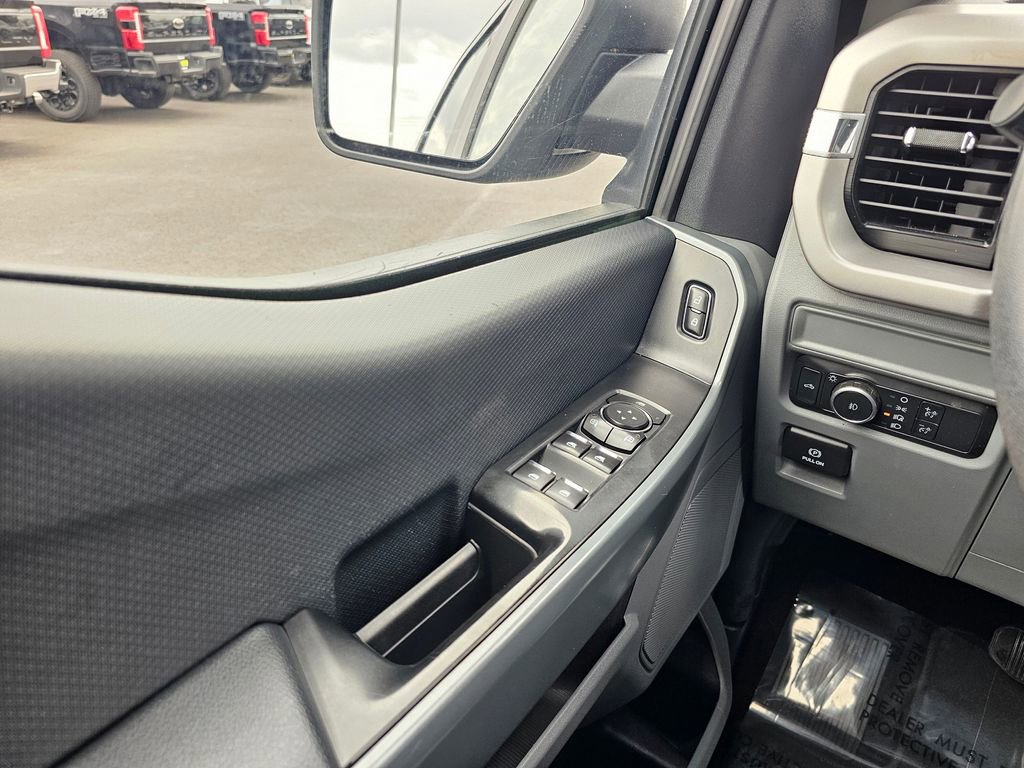 Used 2022 Ford F150 XLT w/ XTR Package AWD/4WD image 33