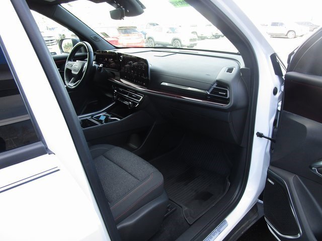 Certified 2024 Chevrolet Traverse Z71 w/ Enhanced Driving Package image 28