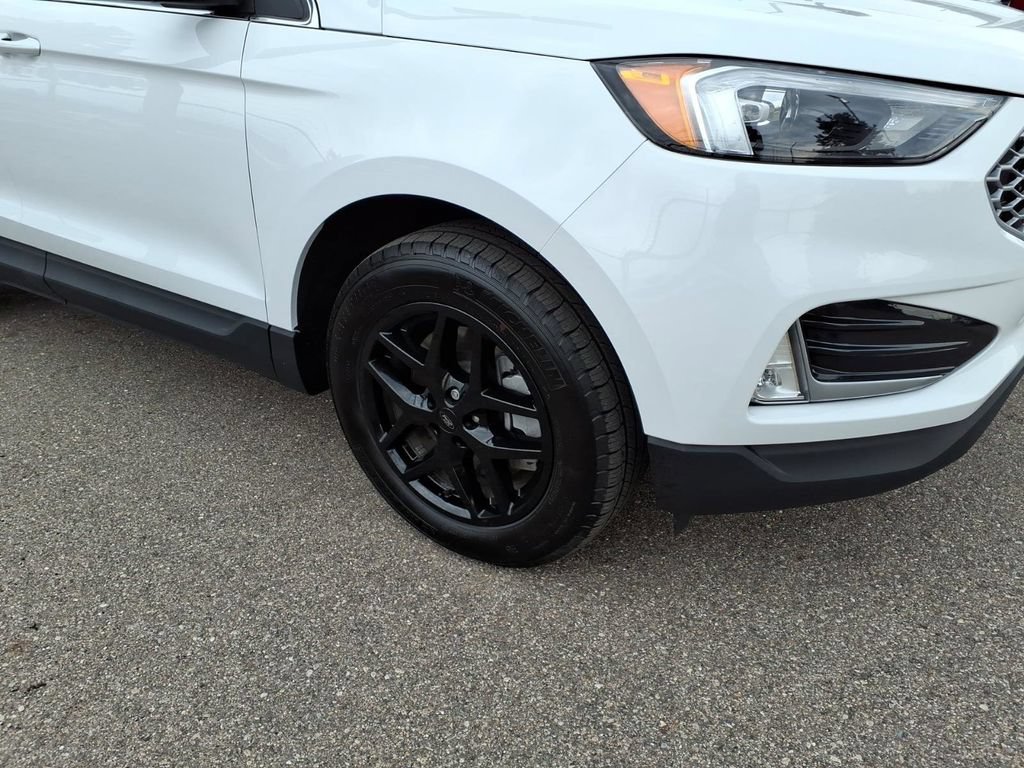 Certified 2023 Ford Edge SEL w/ Convenience Package AWD/4WD image 6