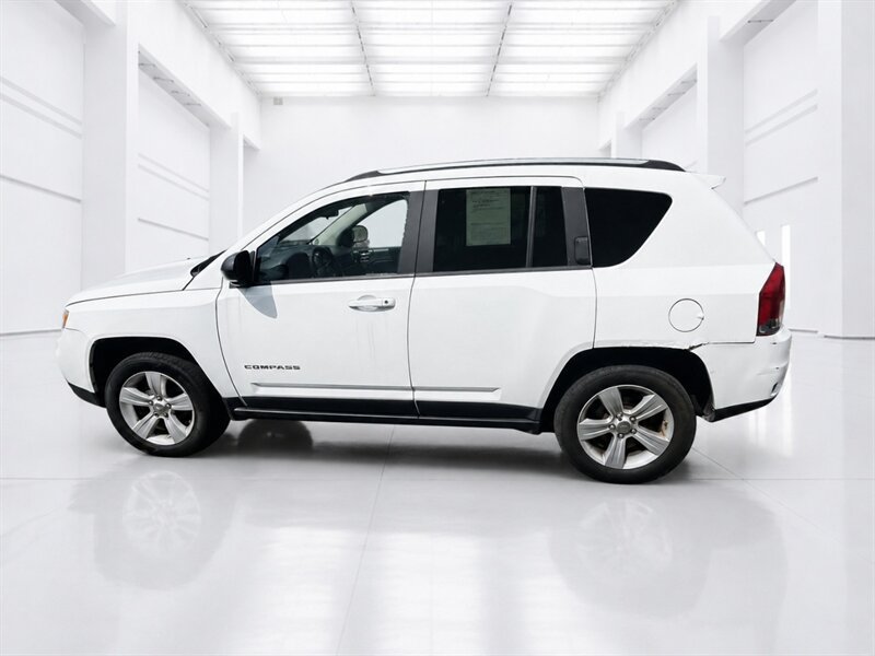 Used 2011 Jeep Compass 4WD image 5