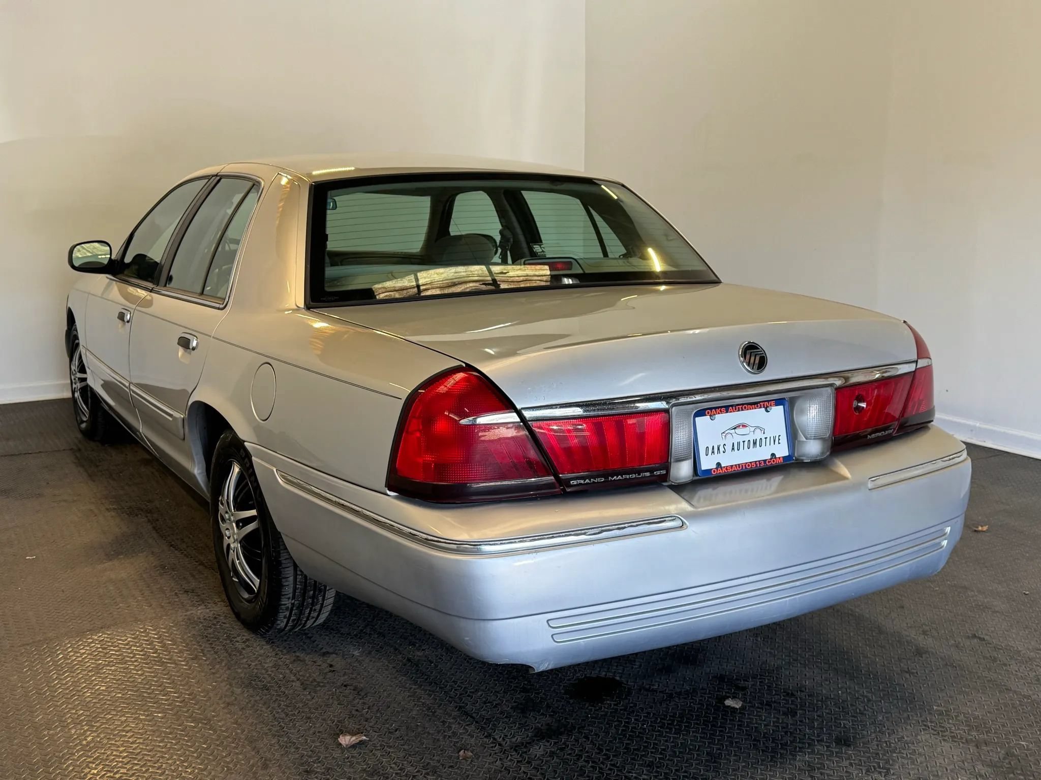 Used 2002 Mercury Grand Marquis GS RWD image 4