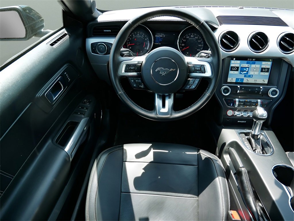 Used 2016 Ford Mustang Premium image 14