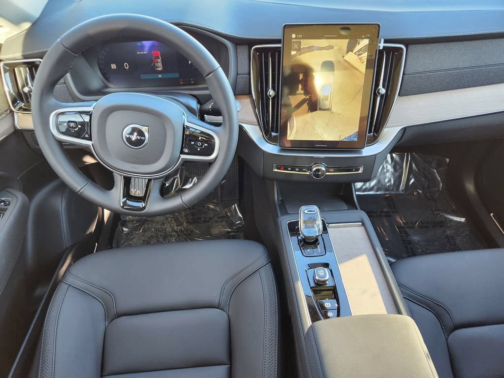 New 2026 Volvo XC90 T8 Plus w/ Protection Package Premier AWD/4WD image 17