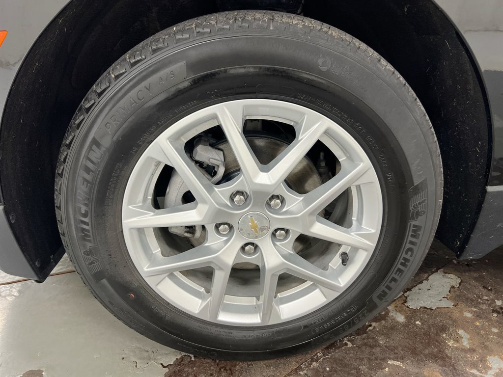 Used 2024 Chevrolet Equinox LT FWD image 26