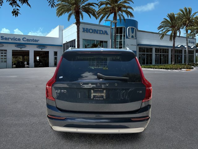 Used 2022 Volvo XC90 T5 Momentum w/ Climate Package FWD image 7