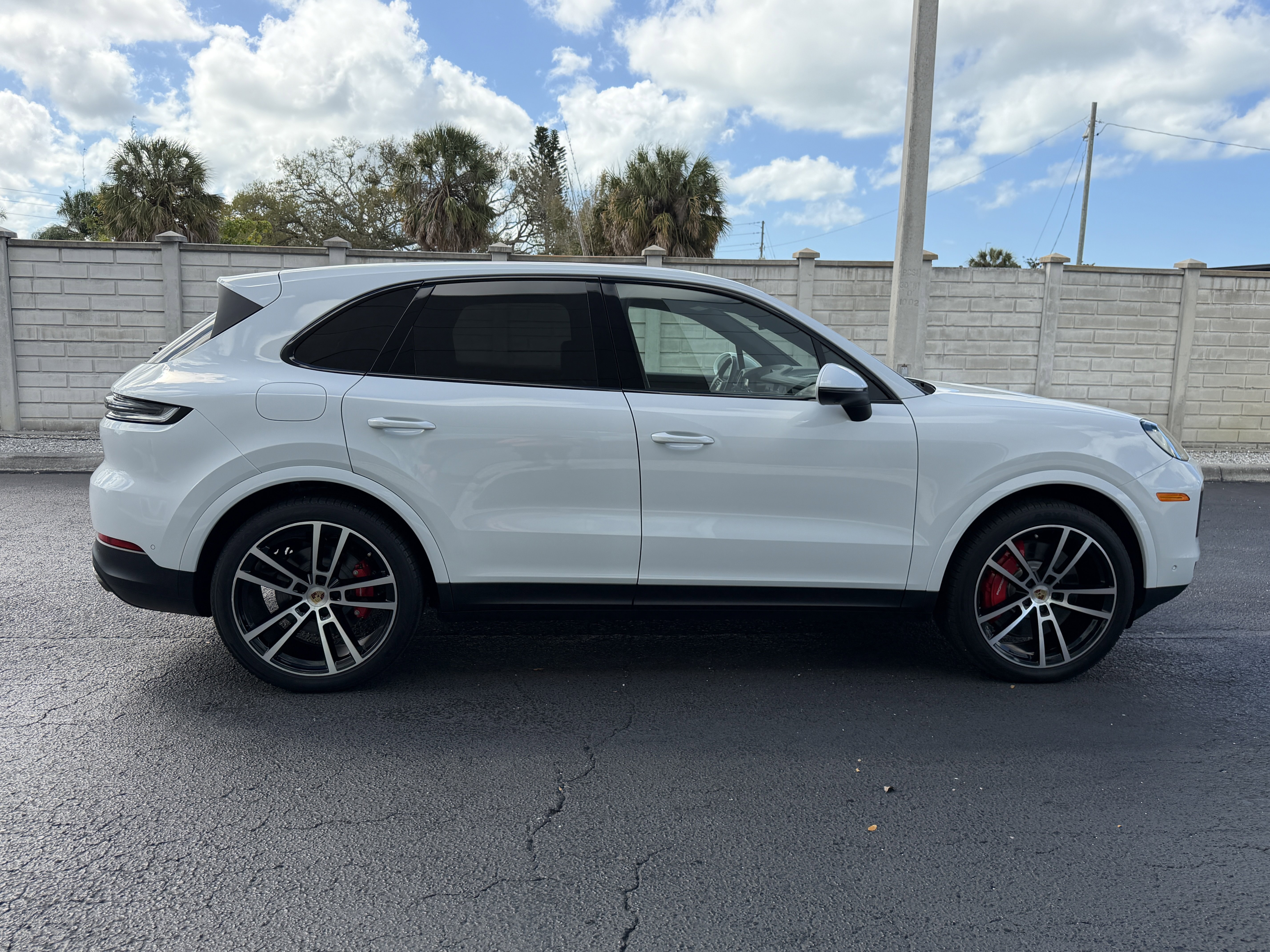 Certified 2024 Porsche Cayenne S image 7