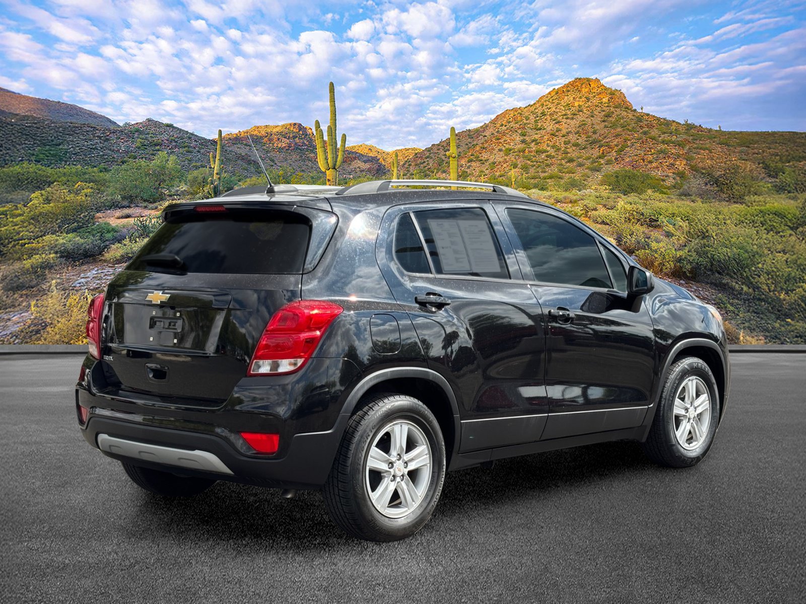 Used 2022 Chevrolet Trax LT w/ LT Convenience Package FWD image 4