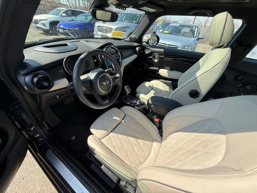 Used 2022 MINI Cooper SE image 17