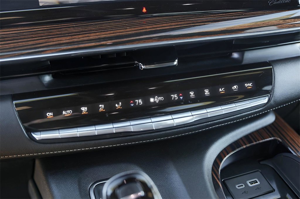 Certified 2024 Cadillac Escalade Luxury image 18