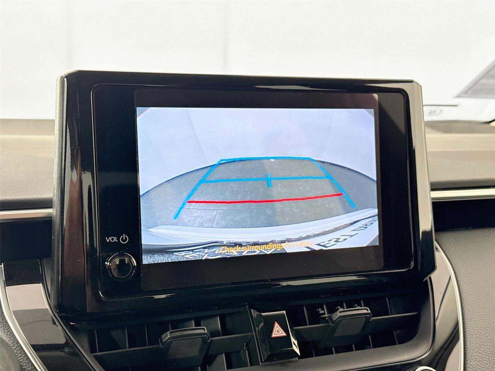 Used 2023 Toyota Corolla LE image 21