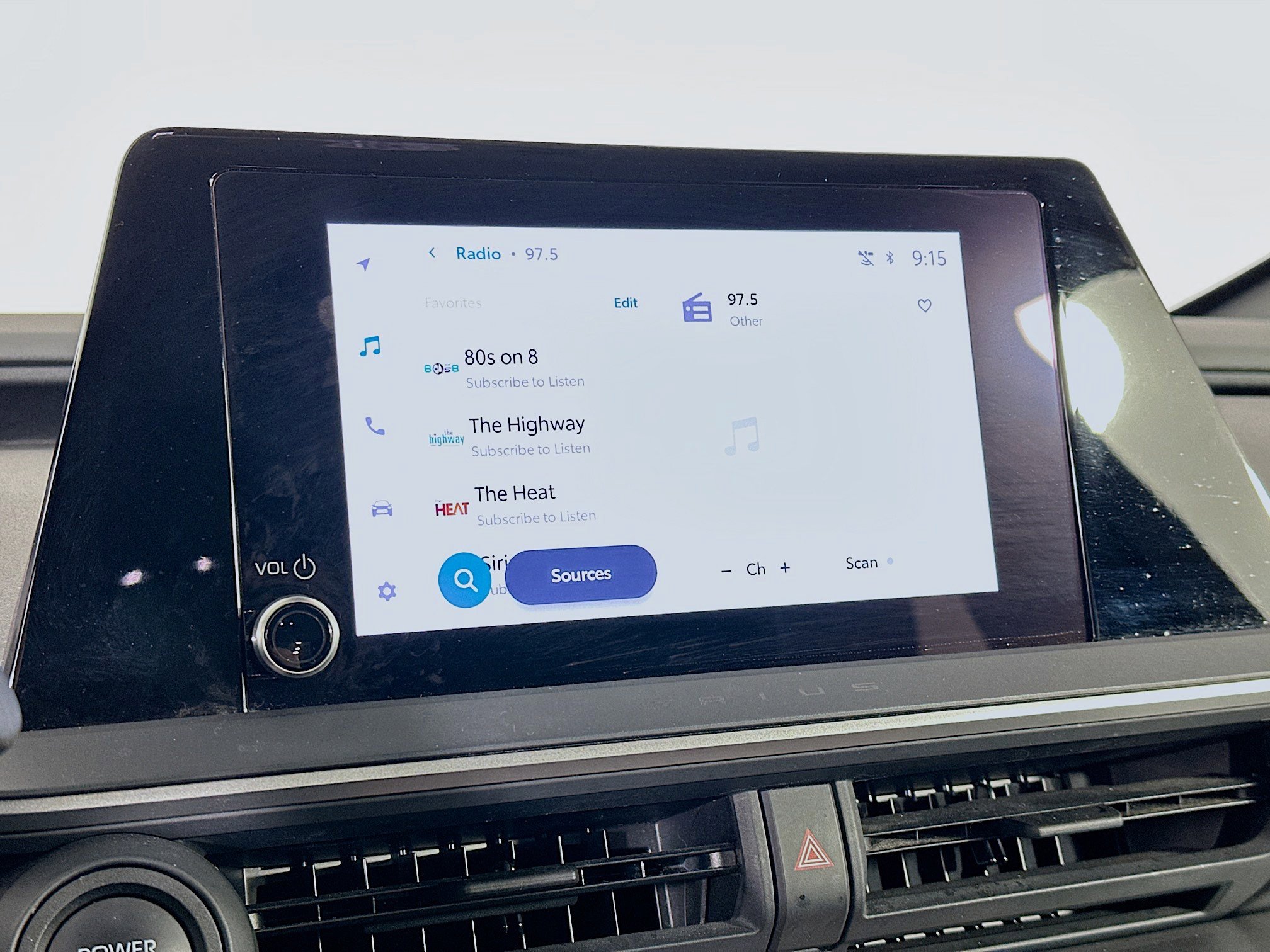 Used 2024 Toyota Prius LE image 21