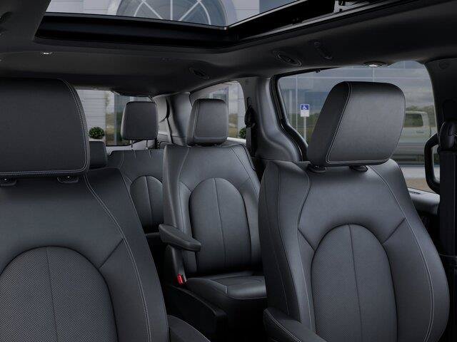 New 2026 Chrysler Pacifica Select FWD image 29
