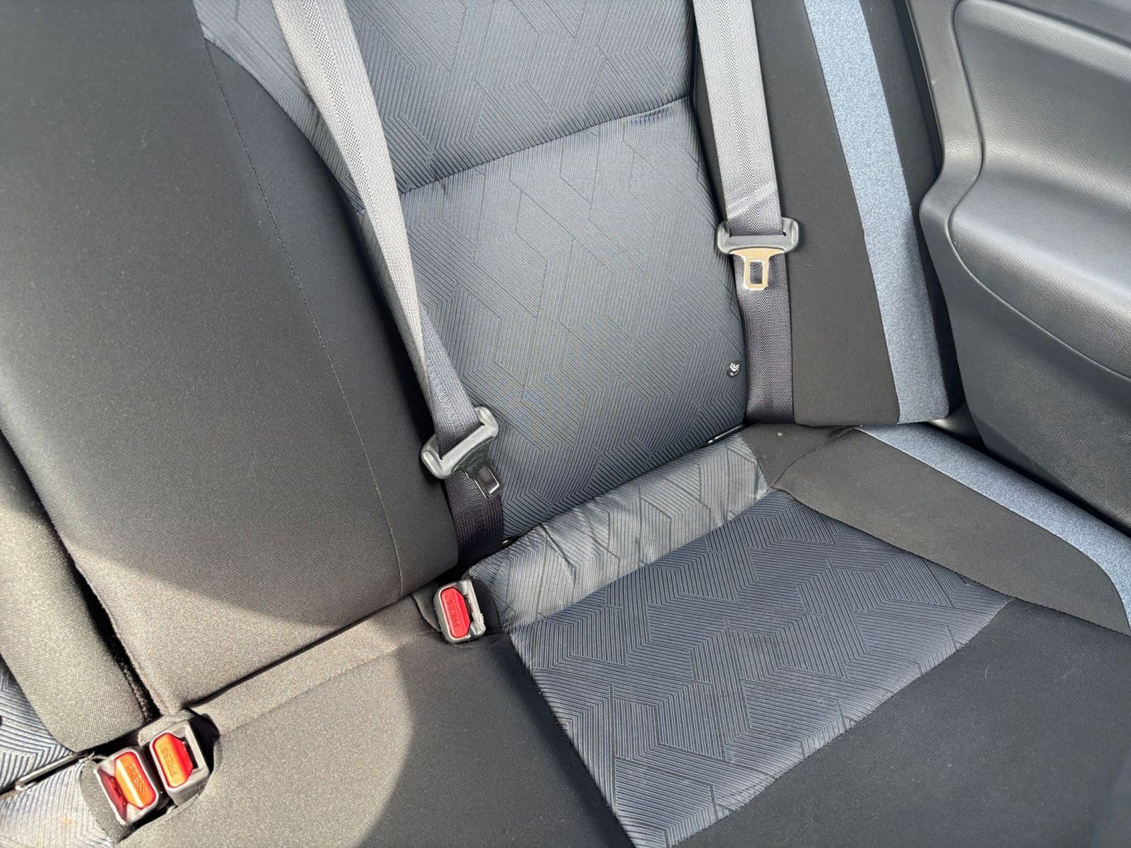 Used 2025 Nissan Versa SV image 35