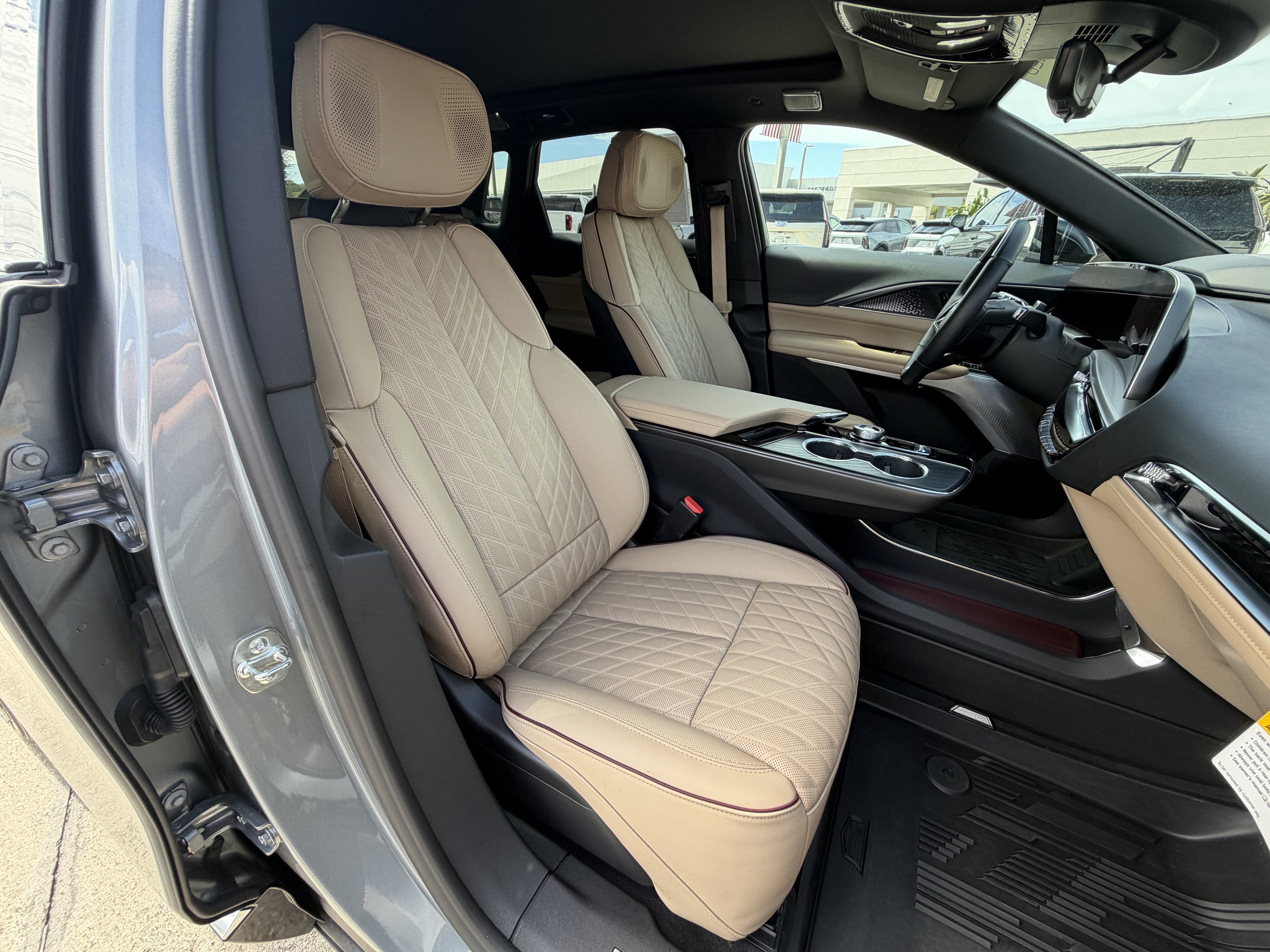 Certified 2026 Cadillac Lyriq Signature Luxury w/ Nappa Leather Package AWD/4WD image 19
