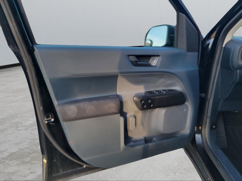 Used 2022 Ford Maverick XL image 11