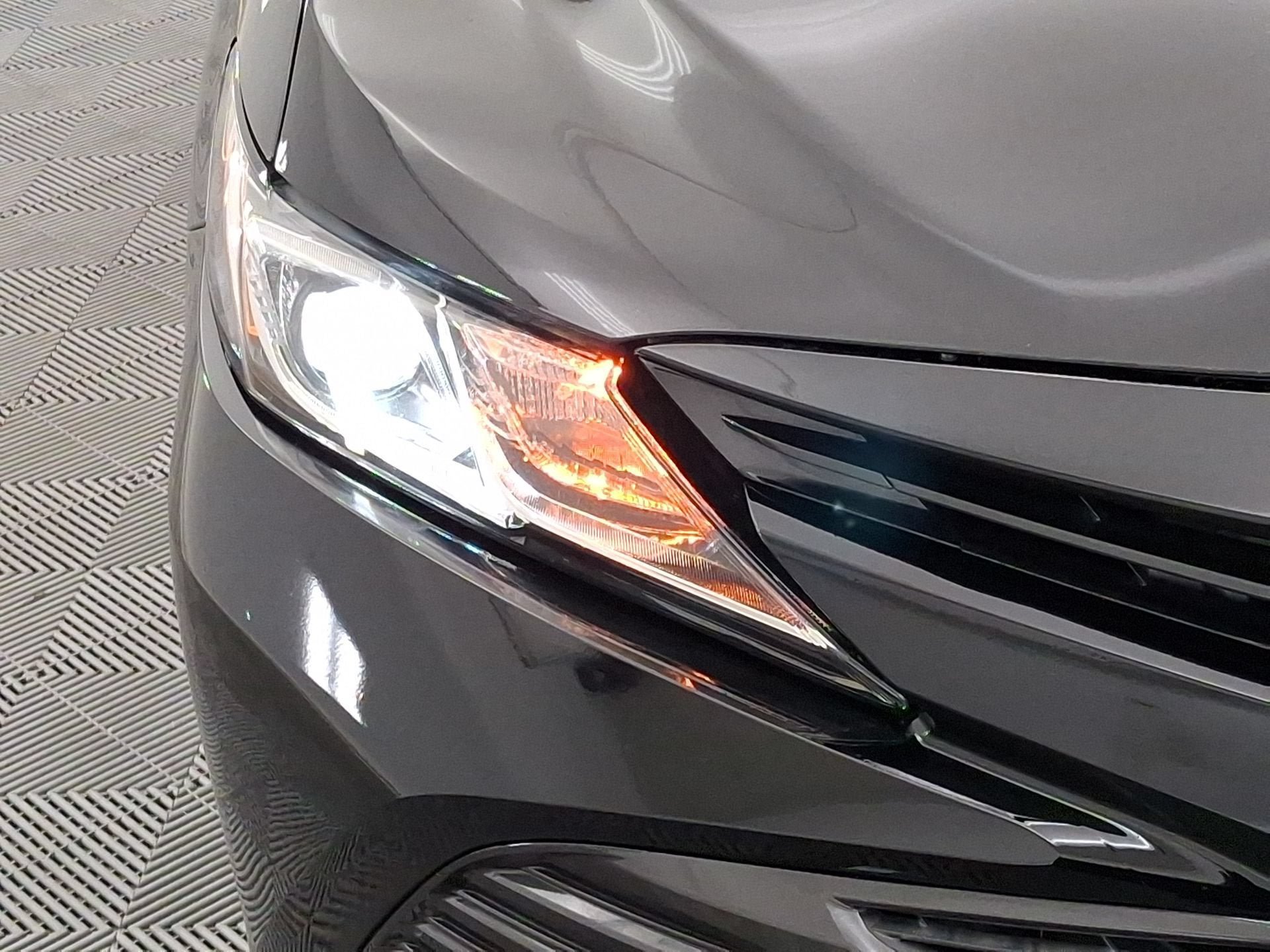 Used 2020 Toyota Camry LE FWD image 27