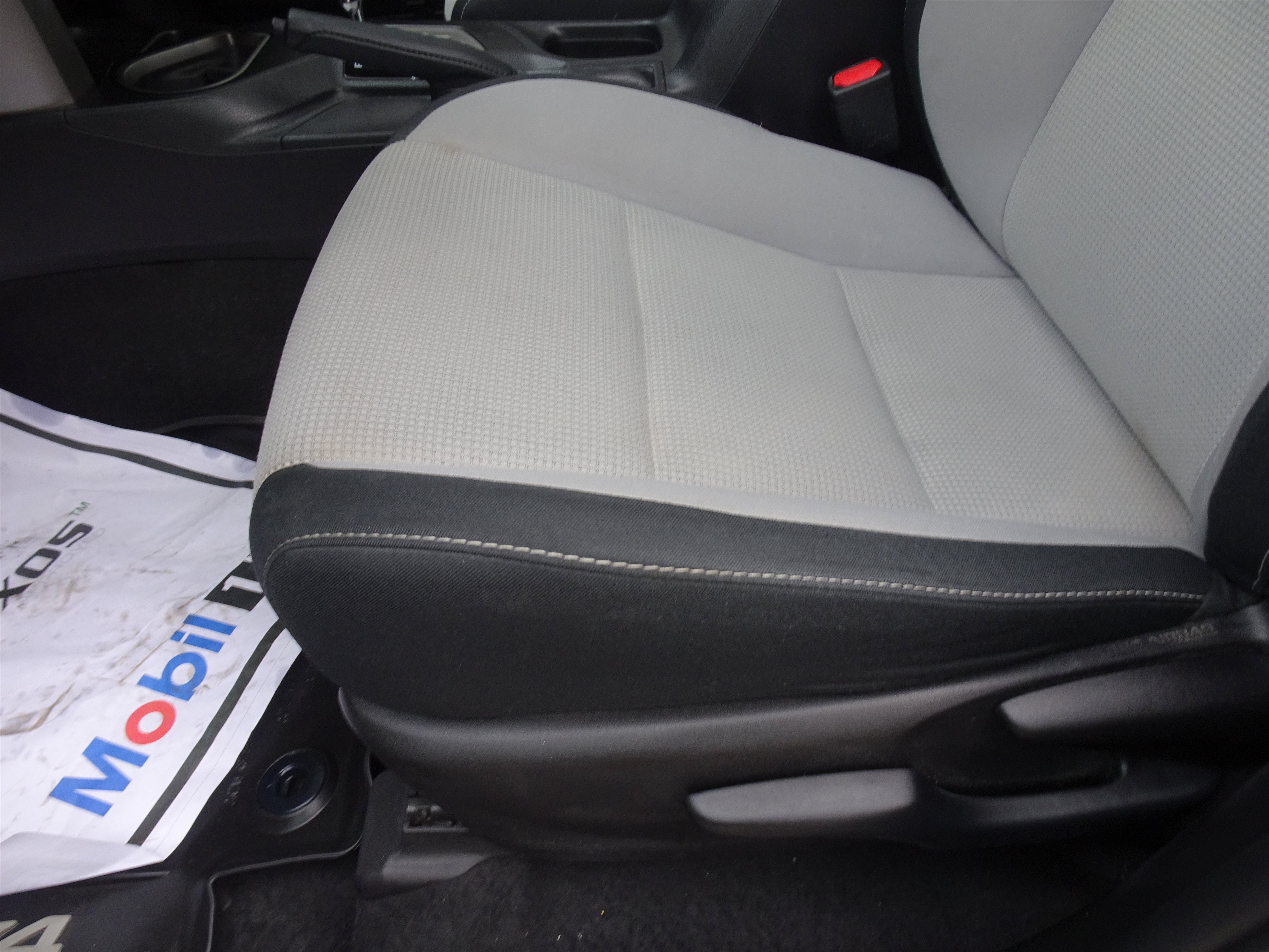 Used 2017 Toyota RAV4 XLE FWD image 9