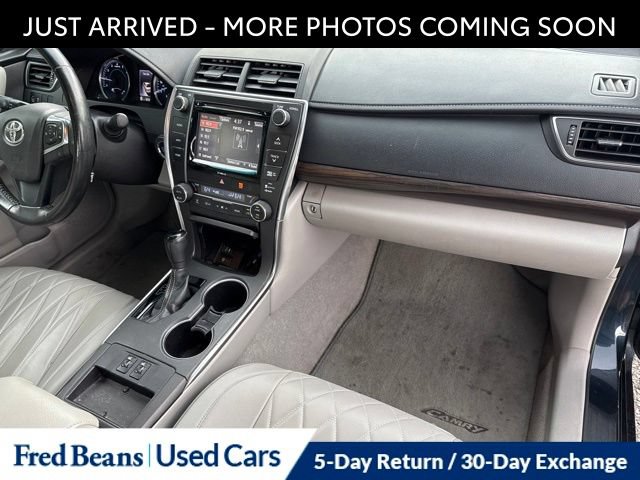 Used 2016 Toyota Camry XLE w/ Moonroof Package FWD image 13