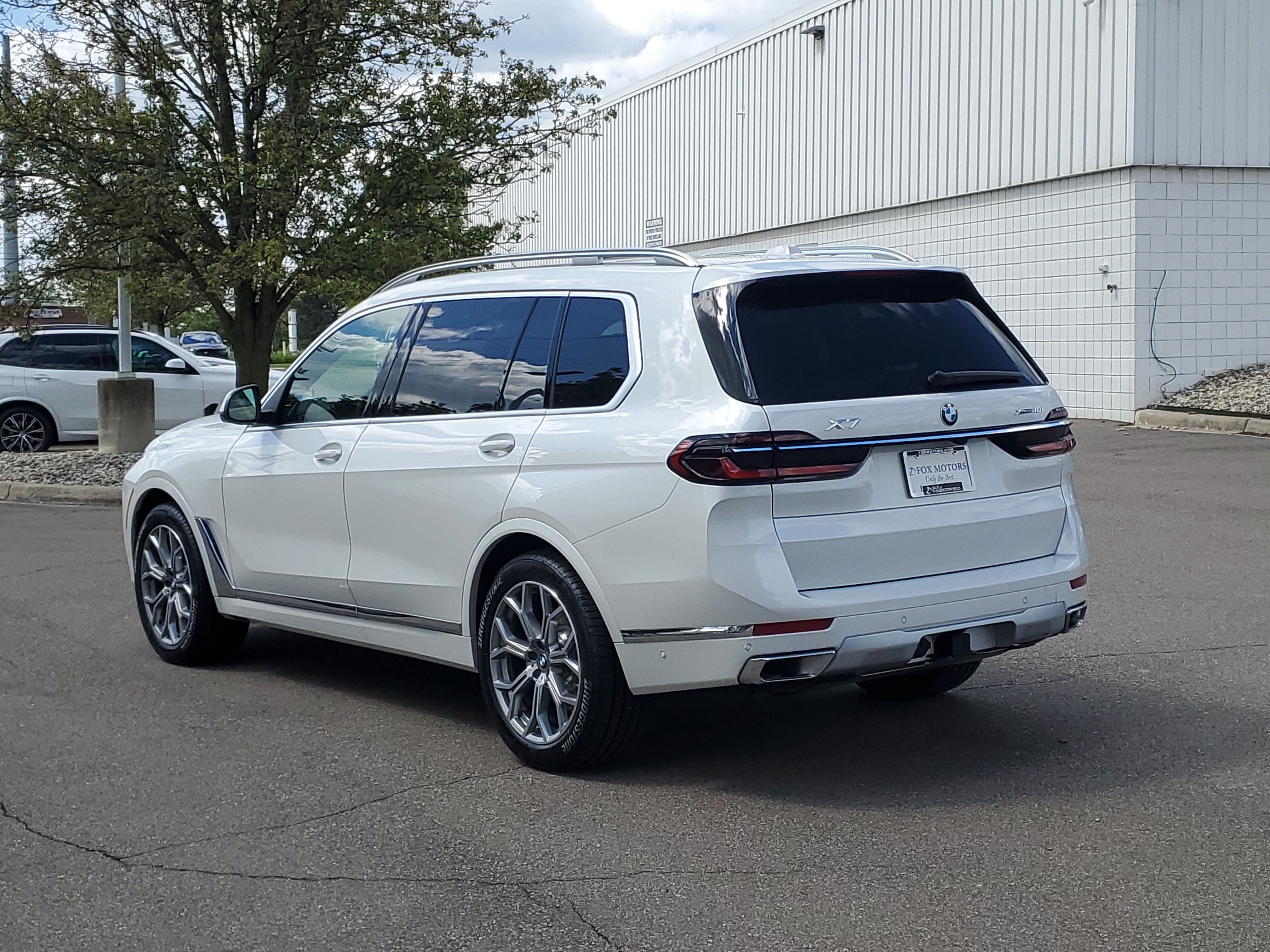 New 2026 BMW X7 xDrive40i w/ Premium Package AWD/4WD video 2