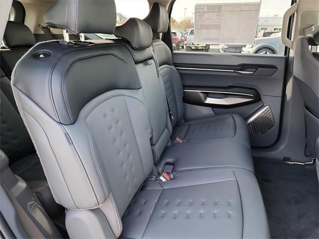 New 2026 Kia EV9 Wind AWD/4WD image 18