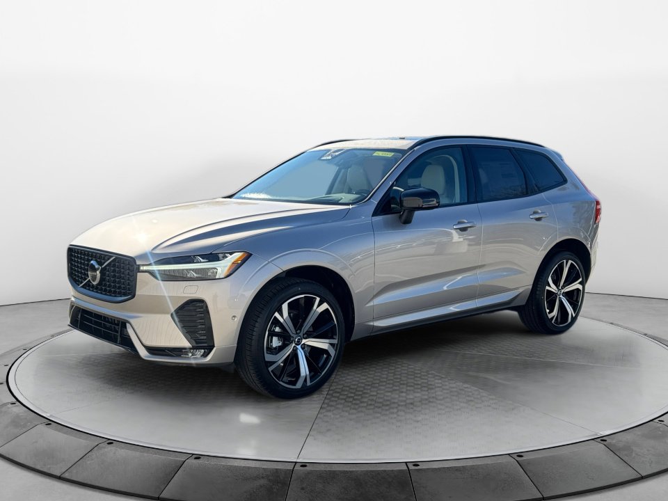 New 2025 Volvo XC60 B5 Ultra w/ Protection Package Premier image 3