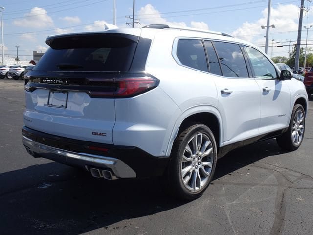 New 2026 GMC Acadia Denali w/ Super Cruise Package FWD image 5