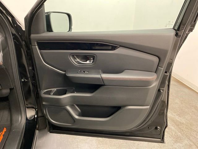 Used 2025 Honda Pilot TrailSport image 27
