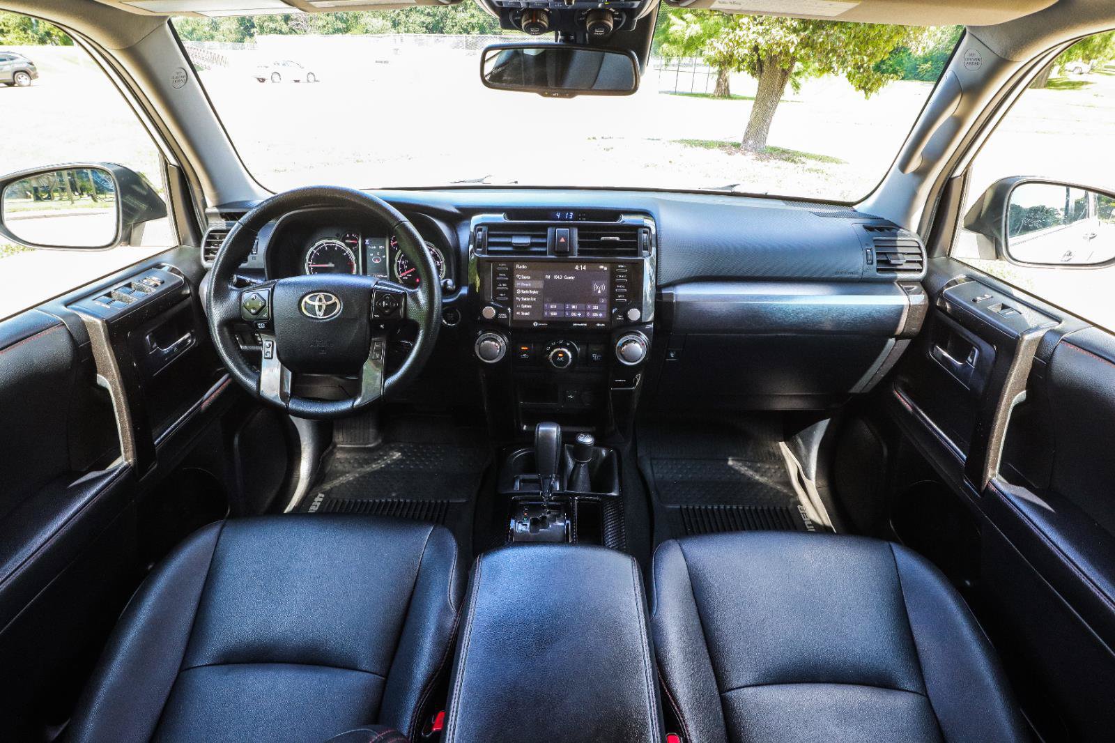 Used 2020 Toyota 4Runner Venture w/ Moonroof Package AWD/4WD image 2