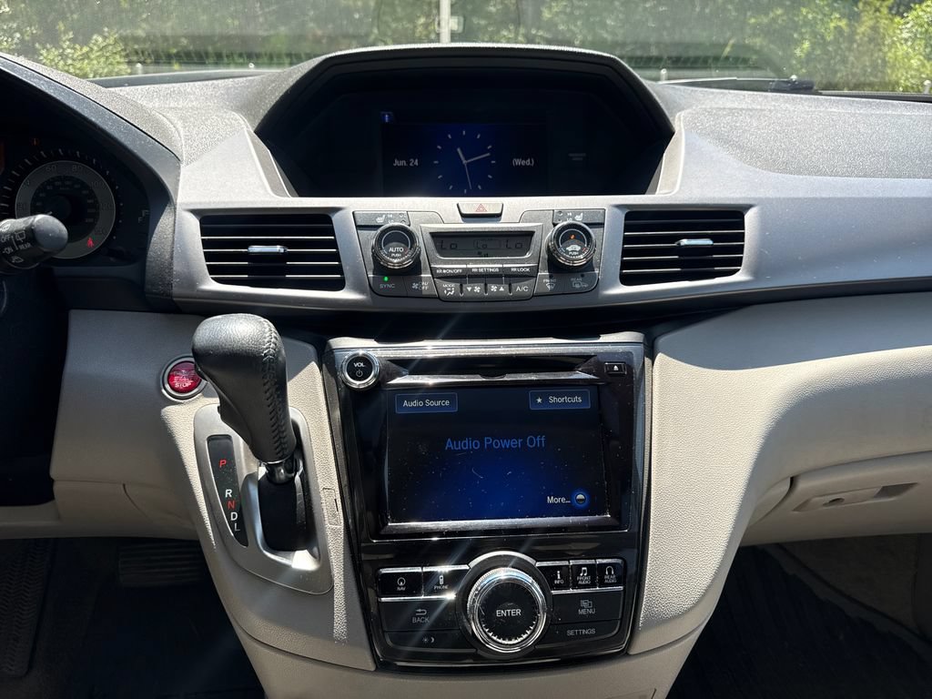 Used 2014 Honda Odyssey Touring Elite image 18