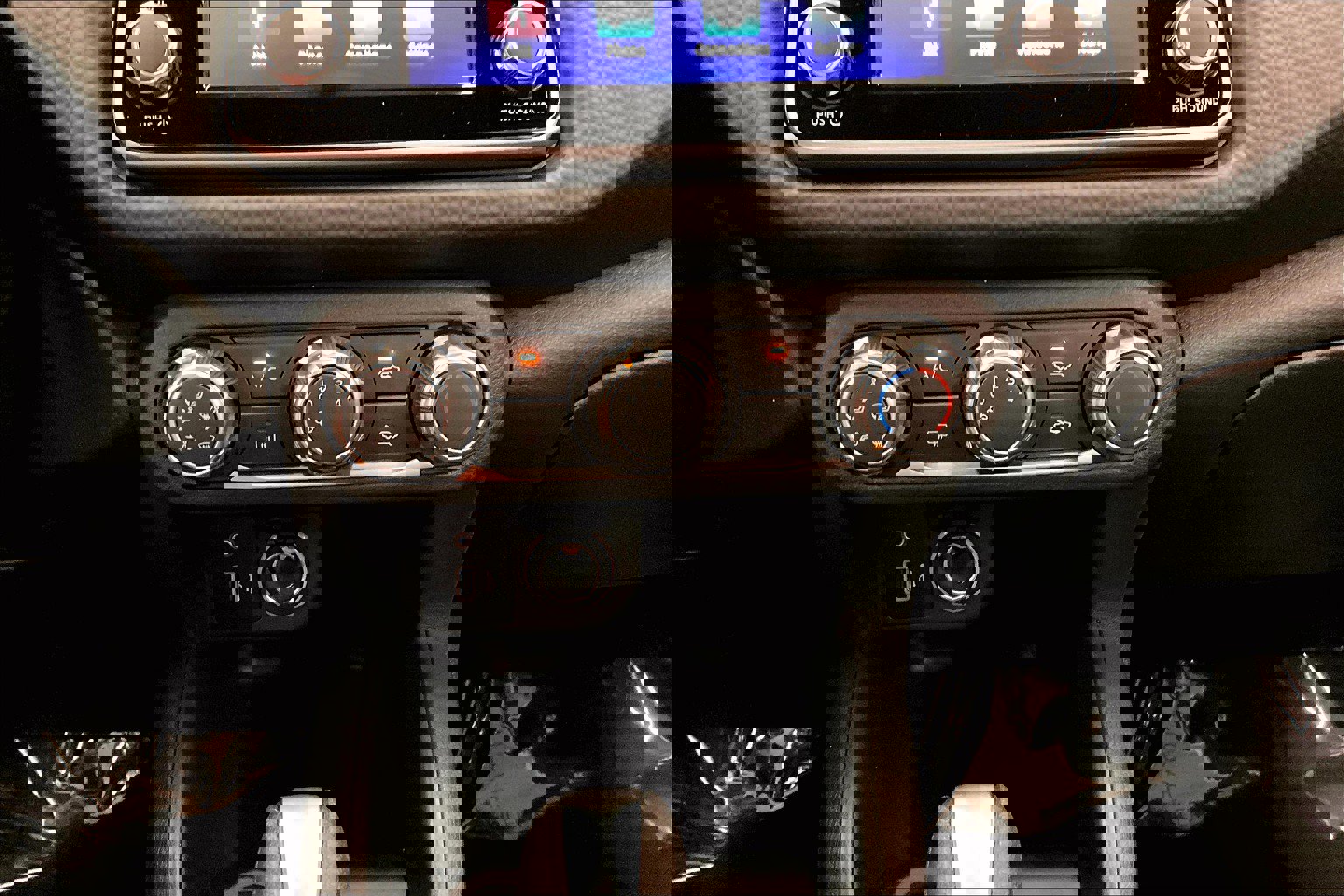 New 2025 Nissan Kicks Play S image 50