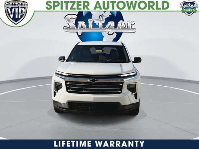 New 2026 Chevrolet Traverse LT w/ Driver Confidence Package FWD image 3
