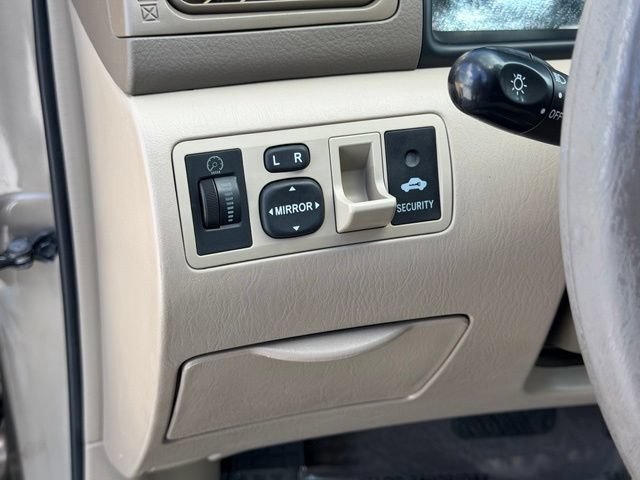 Used 2007 Toyota Corolla CE FWD image 19